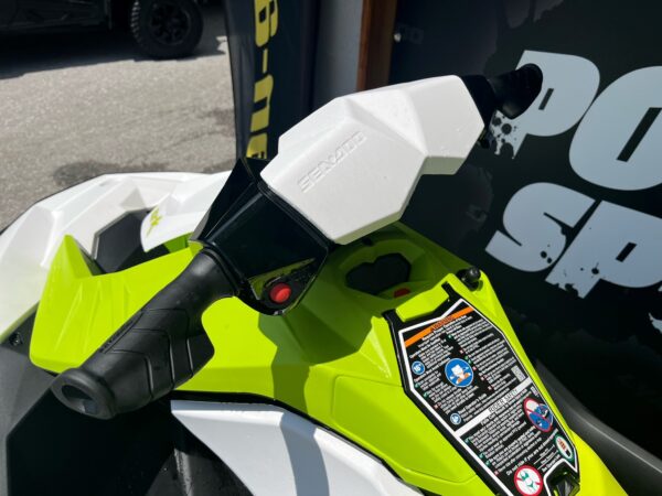 Seadoo Spark 2 UP Manta Green / White 2023 – Bild 5