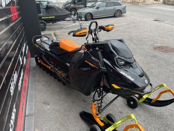 Skidoo Summit 850 E-TEC Turbo R 154" 2024 DEMO Orange – Bild 9