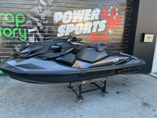 Seadoo RXP 300 XRS 2023 Triple Black DEMO Inkl. Trailer – Bild 4
